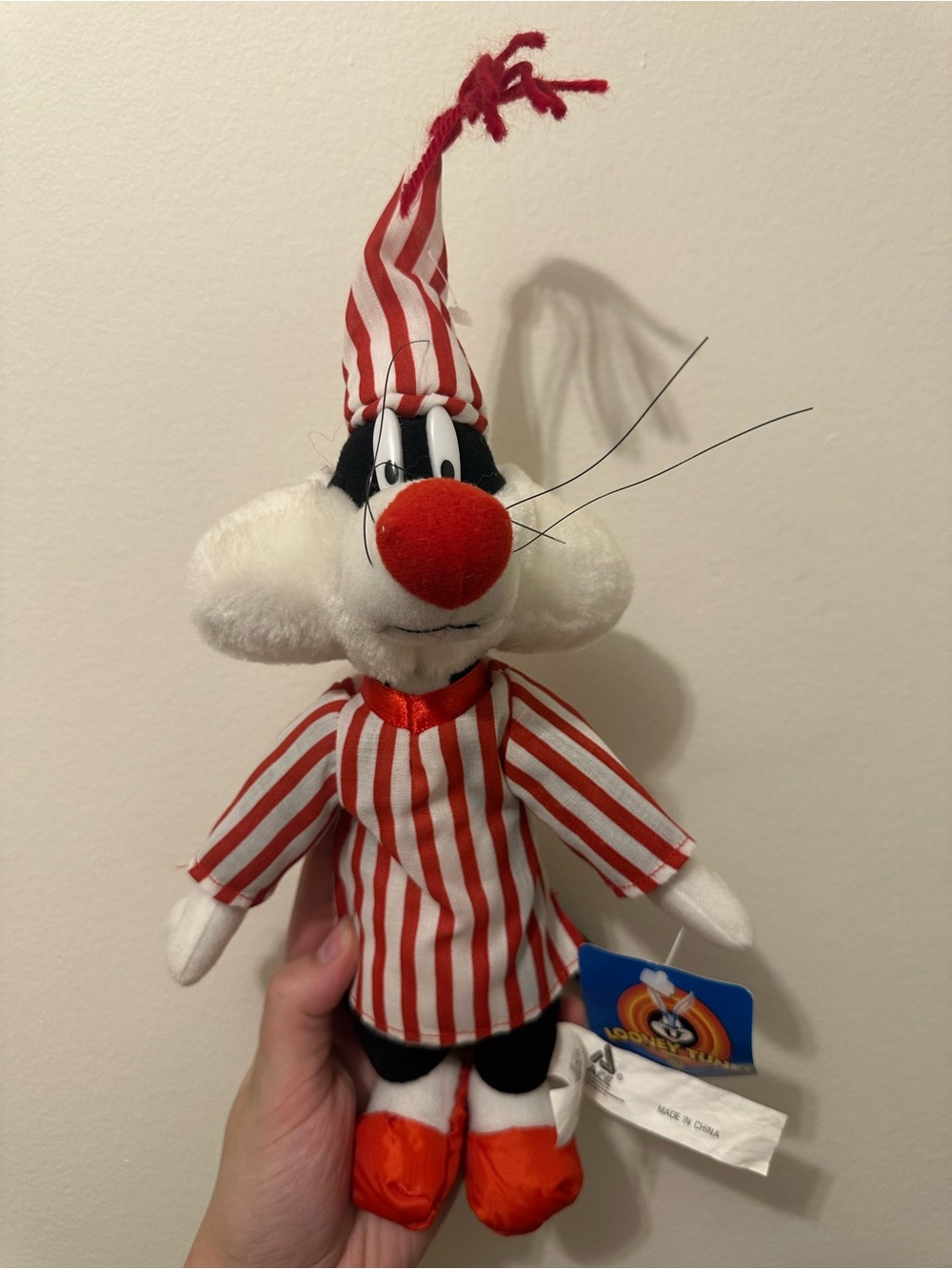 vintage 1997 Looney Tunes Sylvester the Cat plush toy